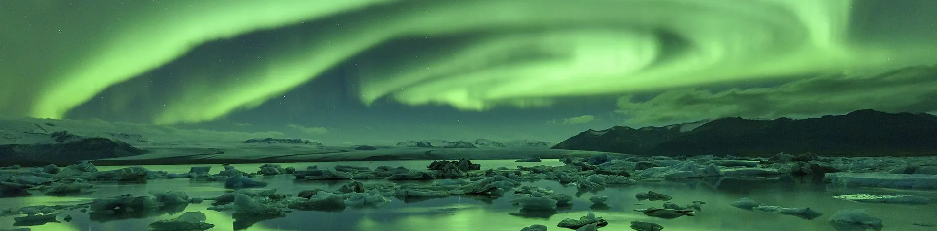 Northern Lights in Small Groups (9:30 PM/3hrs) (A08)